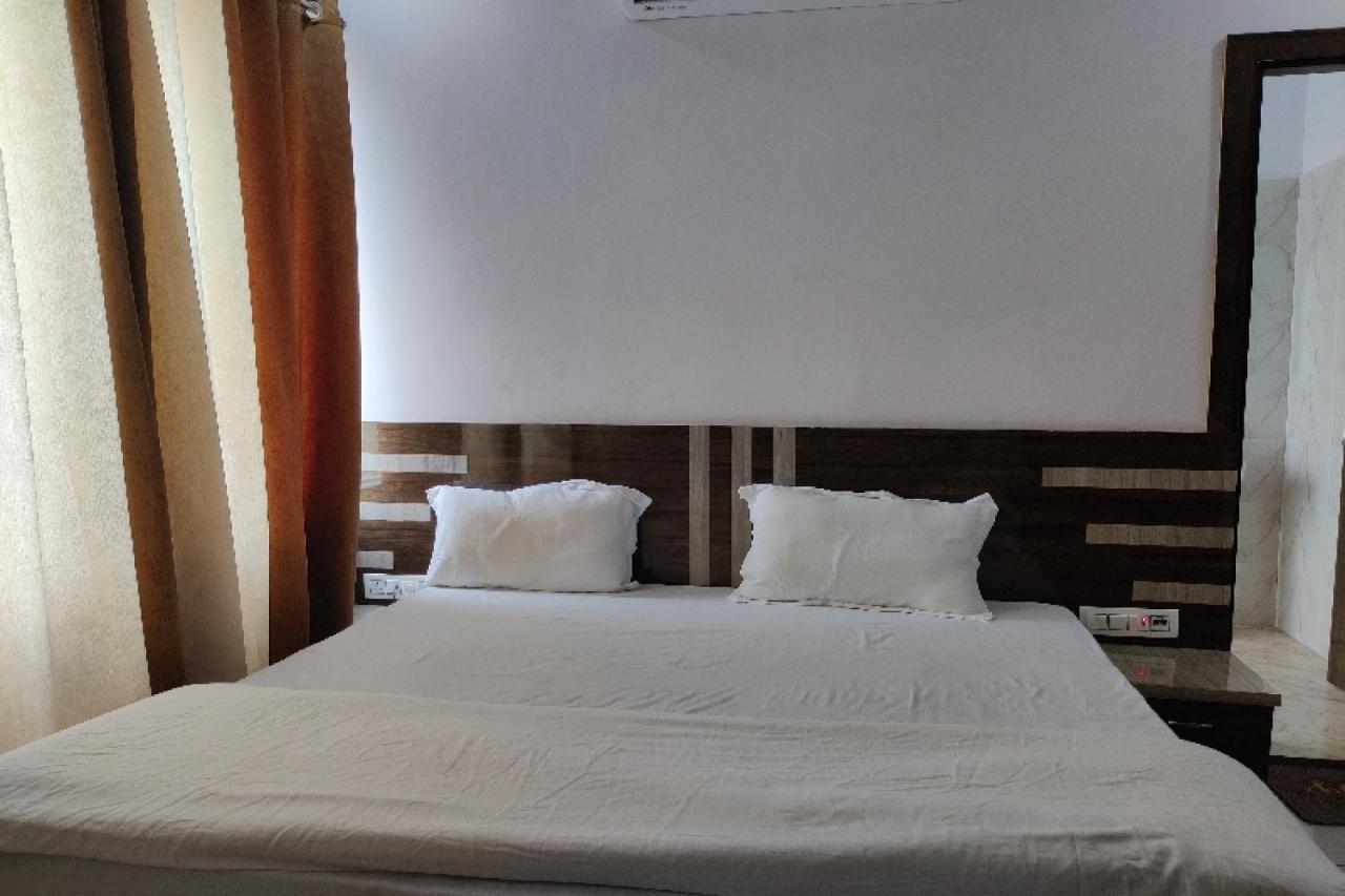 Oyo Hotel Laksh Kurukshetra Екстер'єр фото