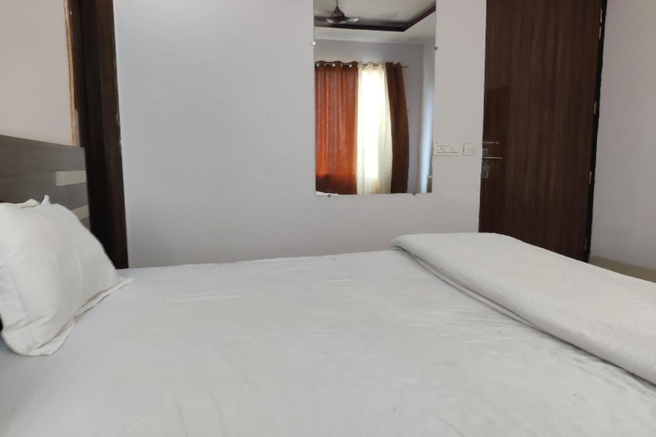Oyo Hotel Laksh Kurukshetra Екстер'єр фото